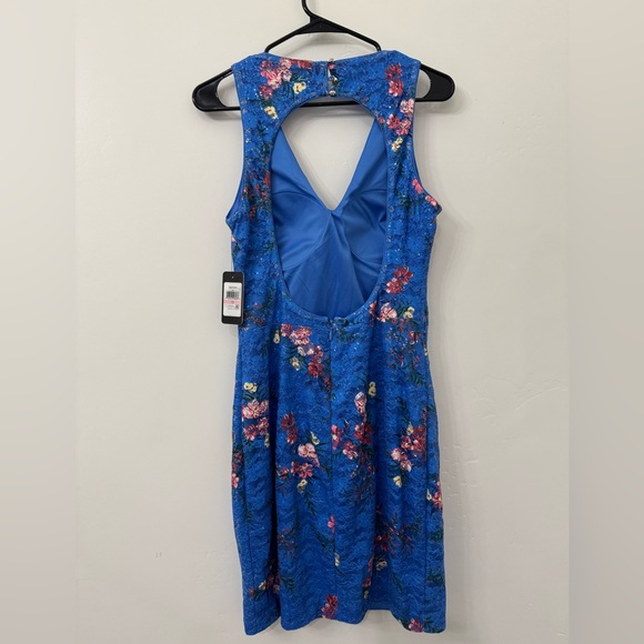 GUESS Womens Blue Floral Sleeveless V Neck Short Body Con Party Dress Size: 10 - Picture 2 of 13